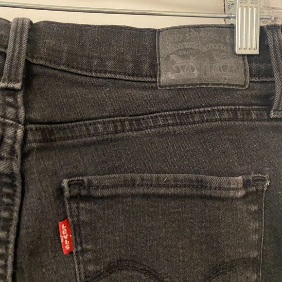 Levi's Jeans - Picture 4 of 4